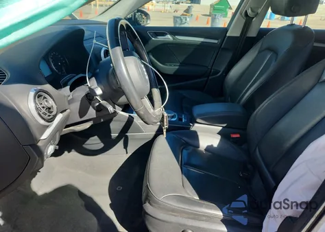 2016 Audi A3 E-Tron Premium Plus z USA, uszkodzony, nr VIN WAUTPBFF0GA152782